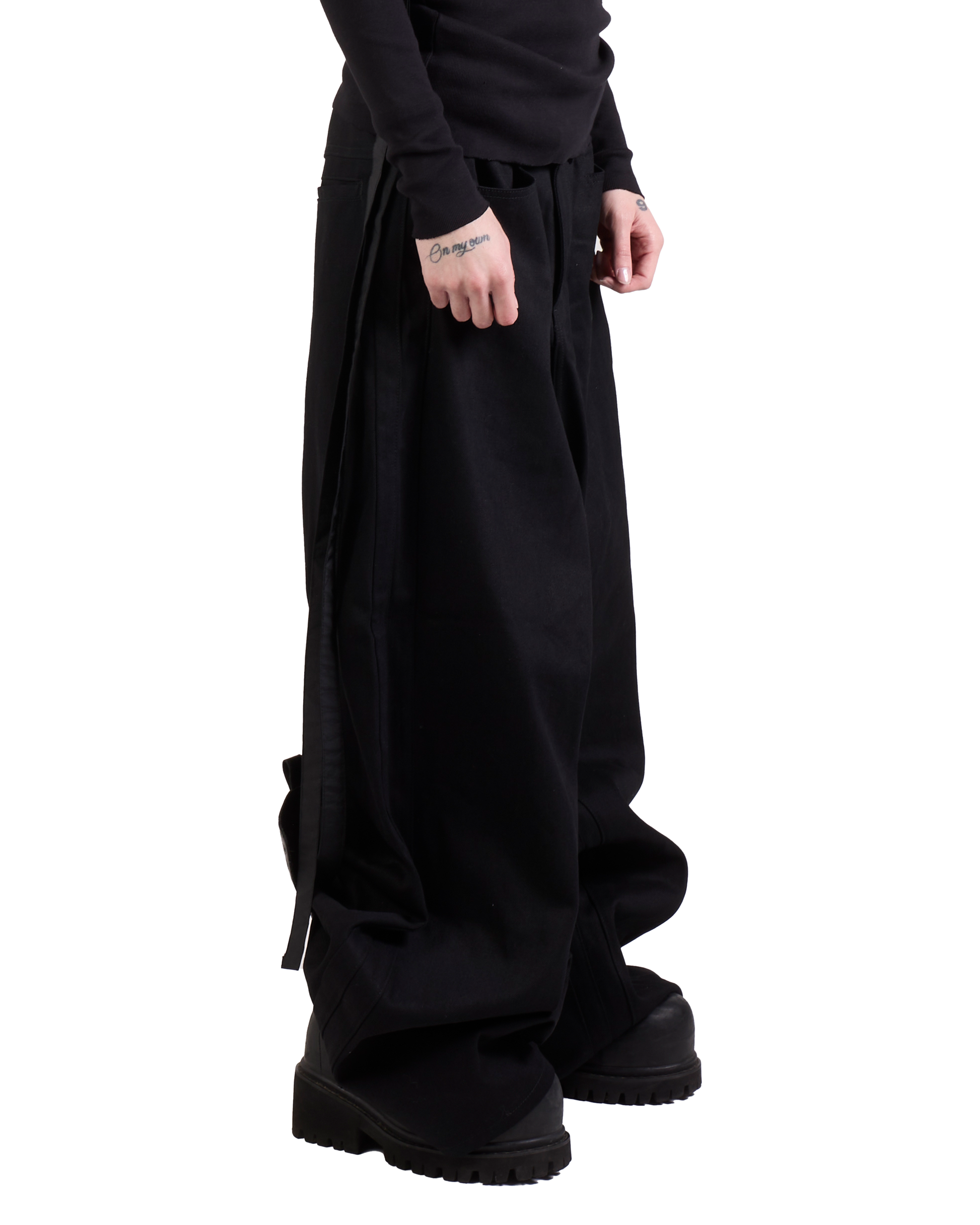 BLACK SCOUT DENIM
