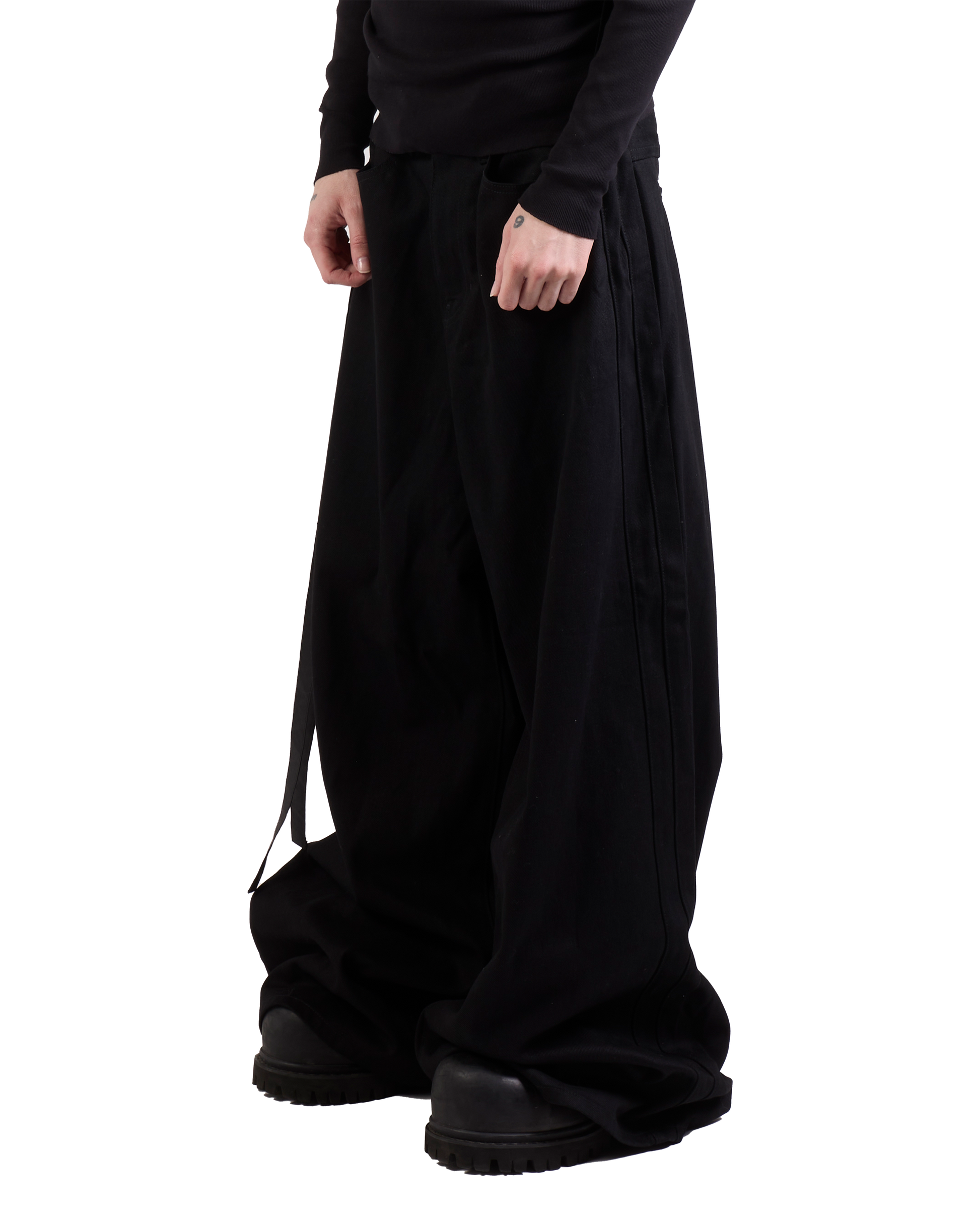 BLACK SCOUT DENIM